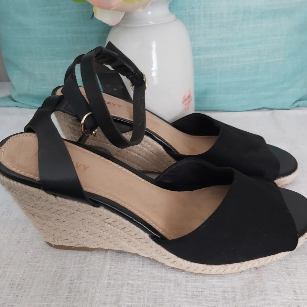 Old Navy black wedge espadrilles 3.5" heels - Picture 2 of 11